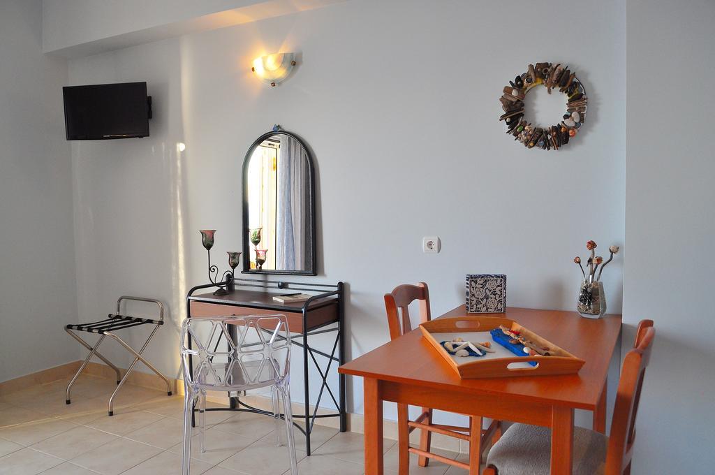 Pyrgos Zante Suites Alykanas  Extérieur photo